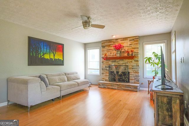 822 Madison View Lane, Lawrenceville, GA 30045