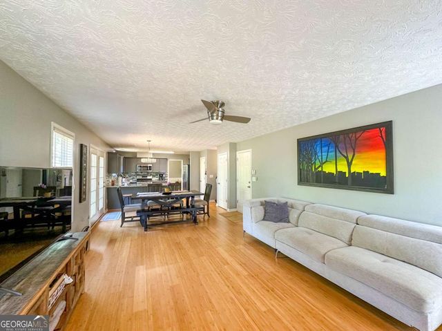 822 Madison View Lane, Lawrenceville, GA 30045