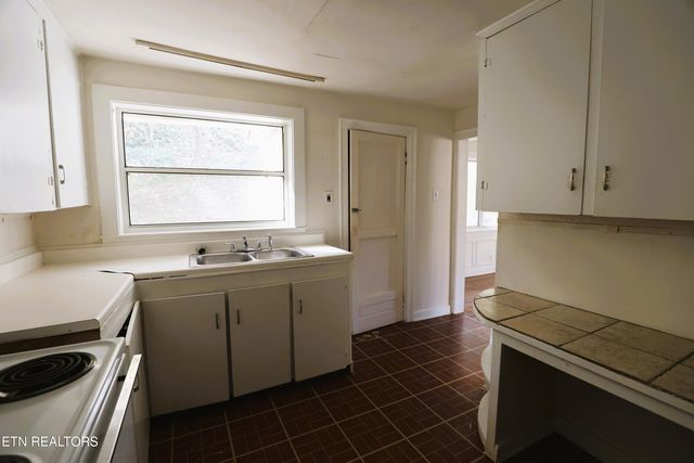 2353 Quiet Side Lane, Knoxville, TN 37920