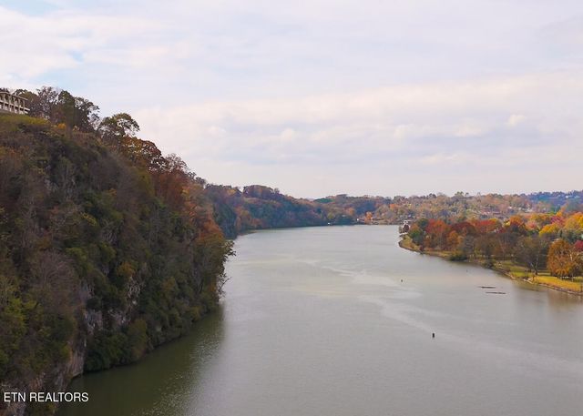 2353 Quiet Side Lane, Knoxville, TN 37920