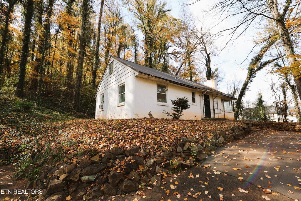 2353 Quiet Side Lane, Knoxville, TN 37920