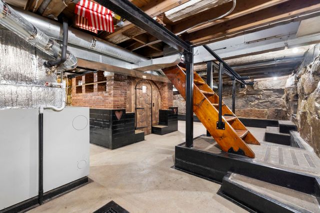 27 Old State Road, Epping, NH 03042