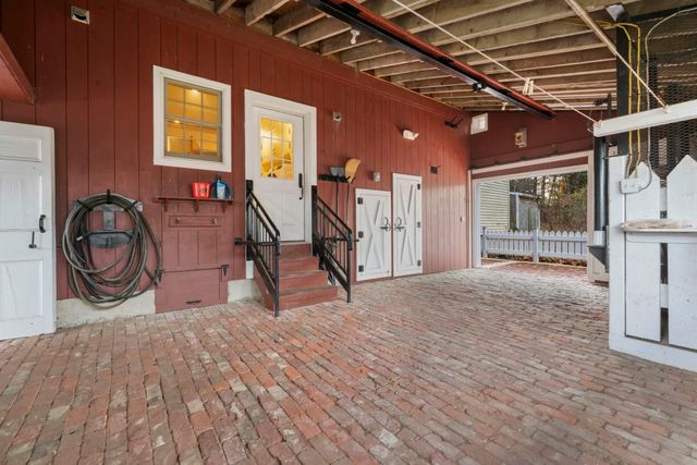 27 Old State Road, Epping, NH 03042