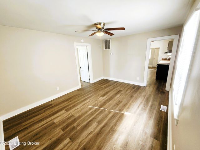 3533 Kahlert Ave, Louisville, KY 40215