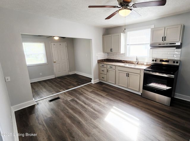 3533 Kahlert Ave, Louisville, KY 40215