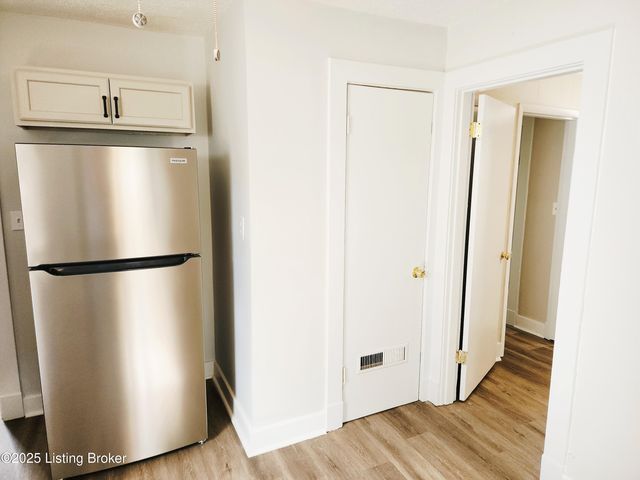 3533 Kahlert Ave, Louisville, KY 40215