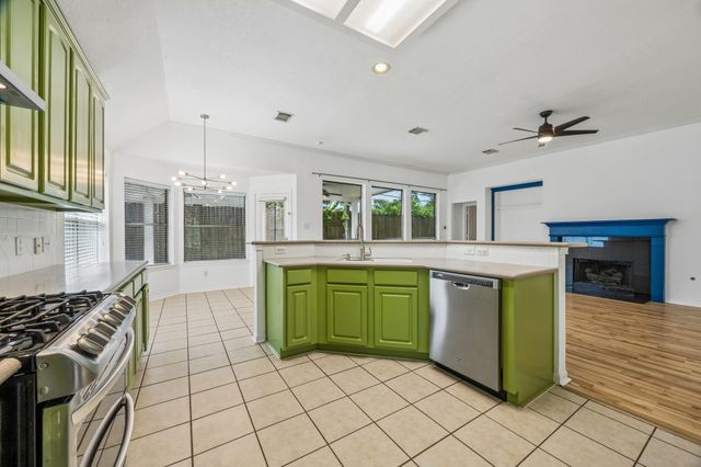 1929 Florida Drive, Seabrook, TX 77586