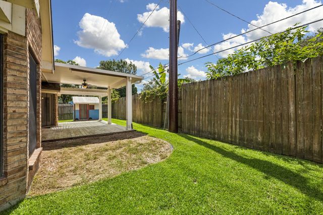 1929 Florida Drive, Seabrook, TX 77586