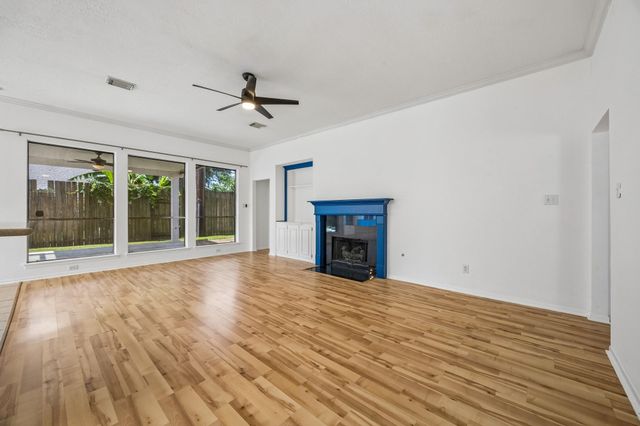 1929 Florida Drive, Seabrook, TX 77586