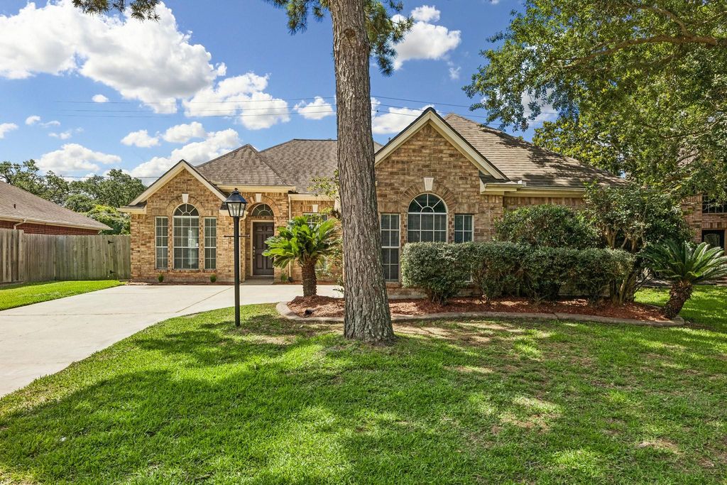 1929 Florida Drive, Seabrook, TX 77586