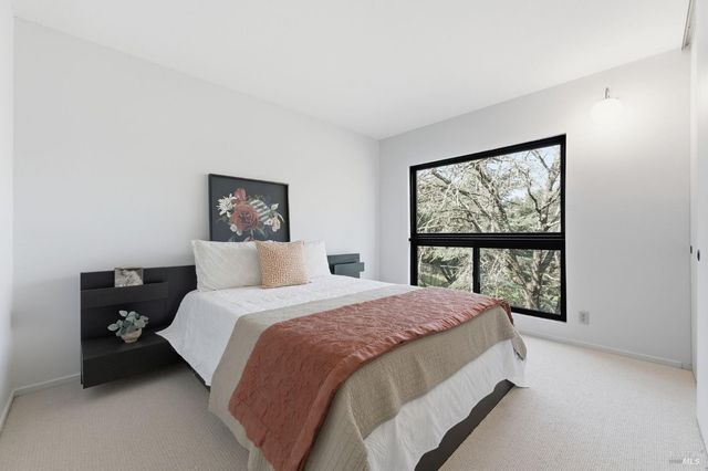 194 Maestro Rd, Novato, CA 94947