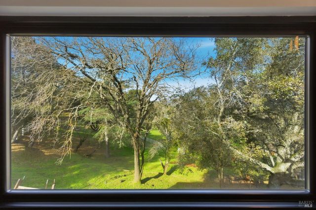 194 Maestro Rd, Novato, CA 94947