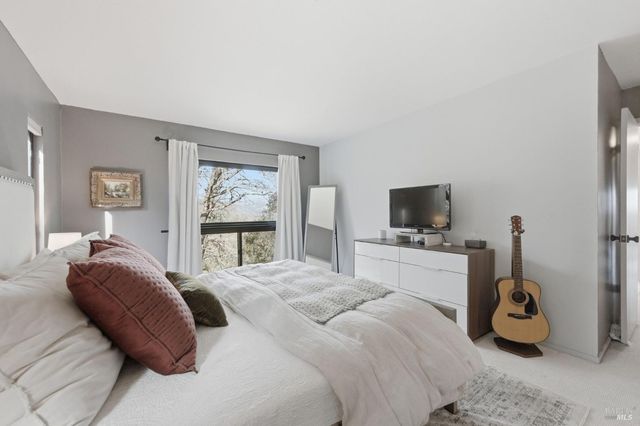 194 Maestro Rd, Novato, CA 94947