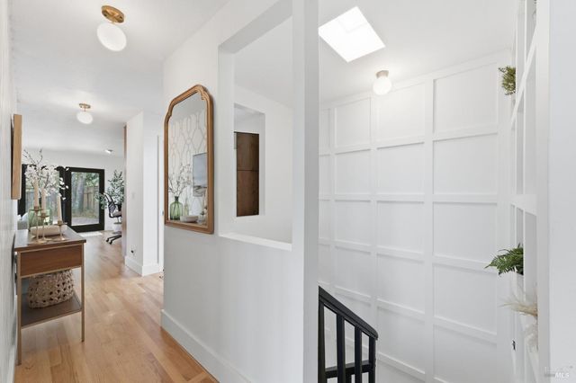 194 Maestro Rd, Novato, CA 94947