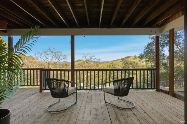 194 Maestro Rd, Novato, CA 94947