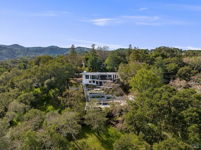 194 Maestro Rd, Novato, CA 94947