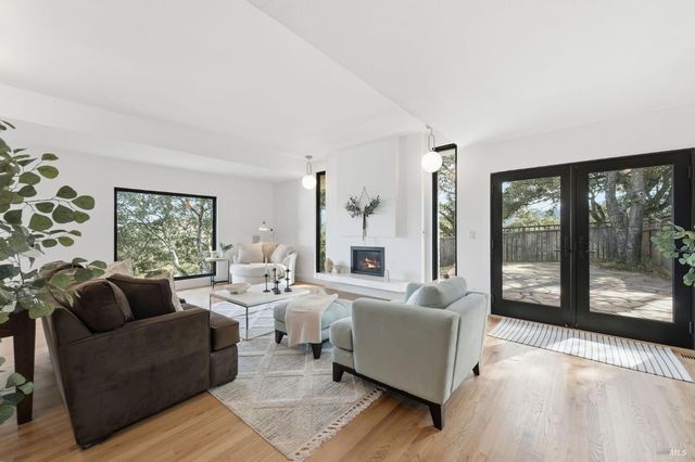 194 Maestro Rd, Novato, CA 94947