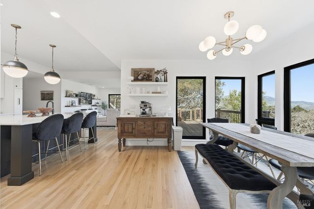 194 Maestro Rd, Novato, CA 94947