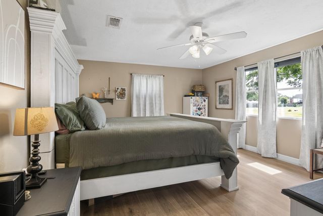8205 Arrowhead Lane, Houston, TX 77075