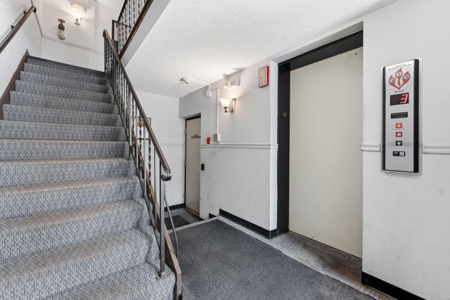 2610 Garfield Avenue 310, Minneapolis, MN 55408