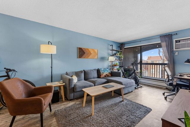 2610 Garfield Avenue 310, Minneapolis, MN 55408