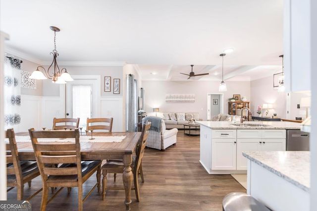 203 Hedge Row, Dublin, GA 31021