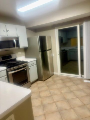 1576 Normantown Road 405, Naperville, IL 60564