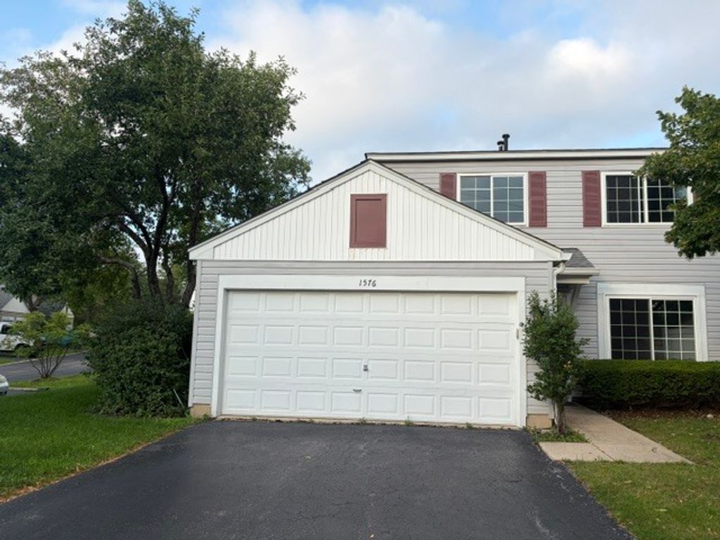 1576 Normantown Road 405, Naperville, IL 60564