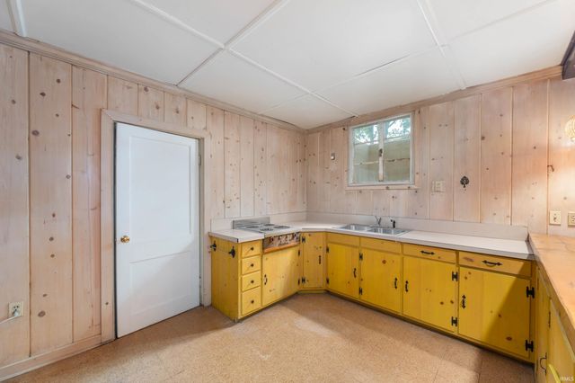 4005 S Memorial Drive, New Castle, IN 47362