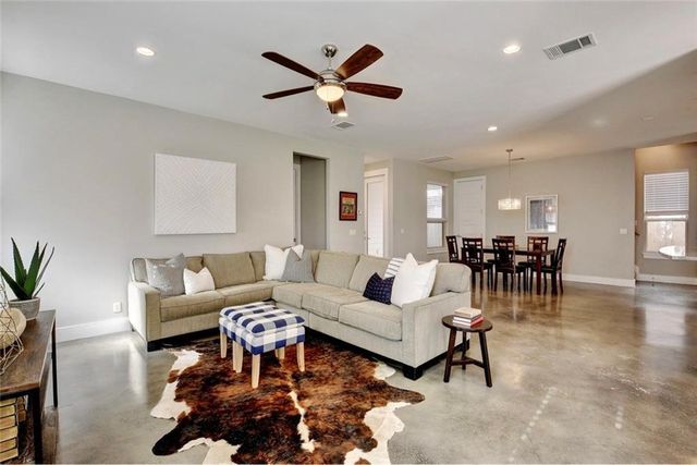 701 E 49th ST B, Austin, TX 78751