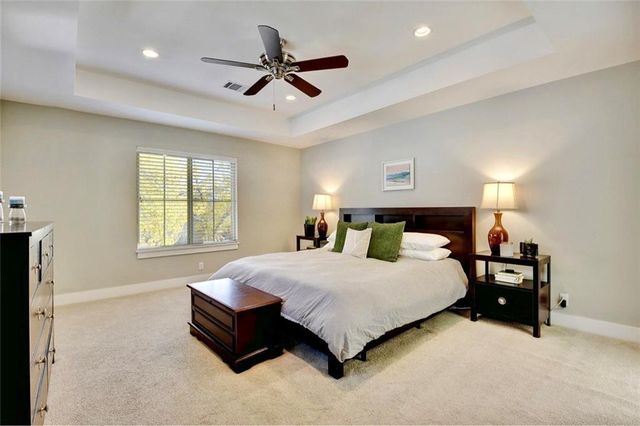 701 E 49th ST B, Austin, TX 78751