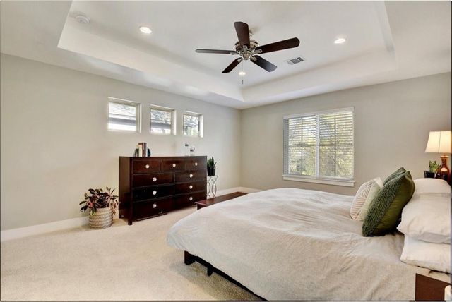 701 E 49th ST B, Austin, TX 78751