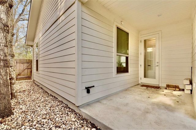 701 E 49th ST B, Austin, TX 78751