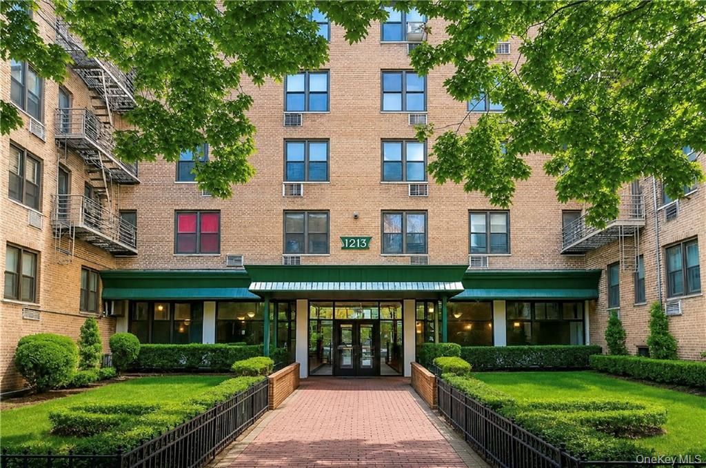 1213 Avenue Z A24, Brooklyn, NY 11235