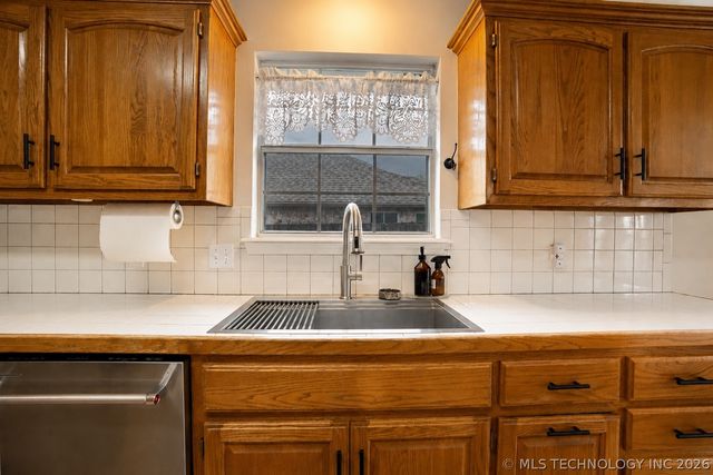 12411 E 80th Court North, Owasso, OK 74055