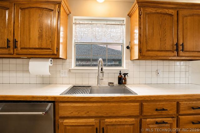 12411 E 80th Court North, Owasso, OK 74055