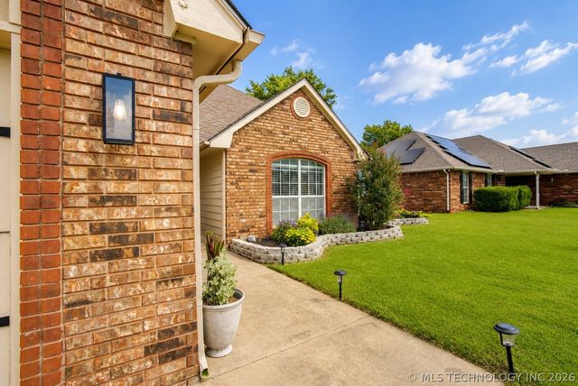 12411 E 80th Court North, Owasso, OK 74055
