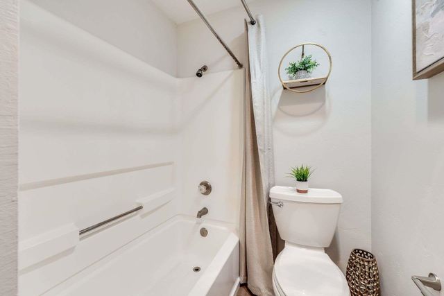 6400 Christie Ave 2215, Emeryville, CA 94608