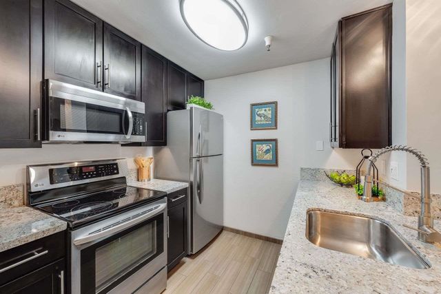 6400 Christie Ave 2215, Emeryville, CA 94608