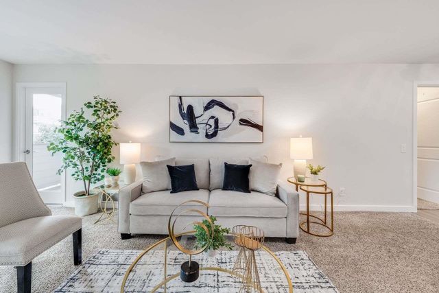 6400 Christie Ave 2215, Emeryville, CA 94608