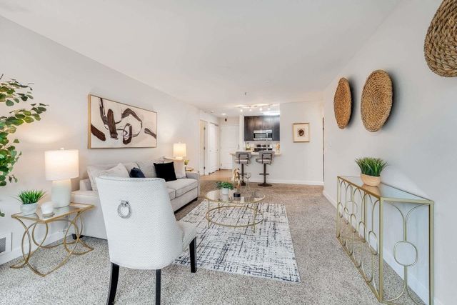 6400 Christie Ave 2215, Emeryville, CA 94608