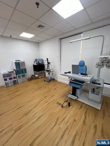 2033 Lemoine Avenue 201, Fort Lee, NJ 07024