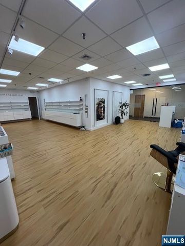 2033 Lemoine Avenue 201, Fort Lee, NJ 07024