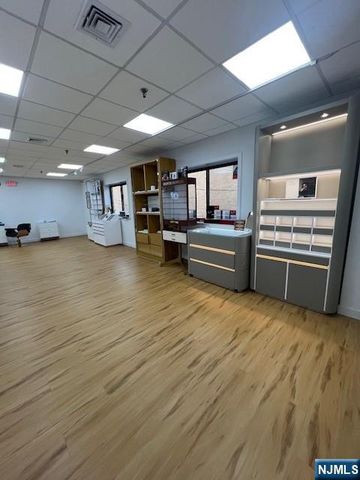 2033 Lemoine Avenue 201, Fort Lee, NJ 07024