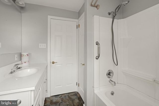 406 S CHURCH ST, Quarryville, PA 17566