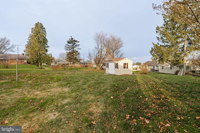 406 S CHURCH ST, Quarryville, PA 17566