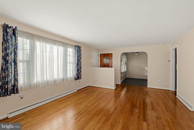 406 S CHURCH ST, Quarryville, PA 17566