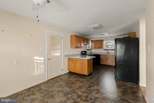 406 S CHURCH ST, Quarryville, PA 17566