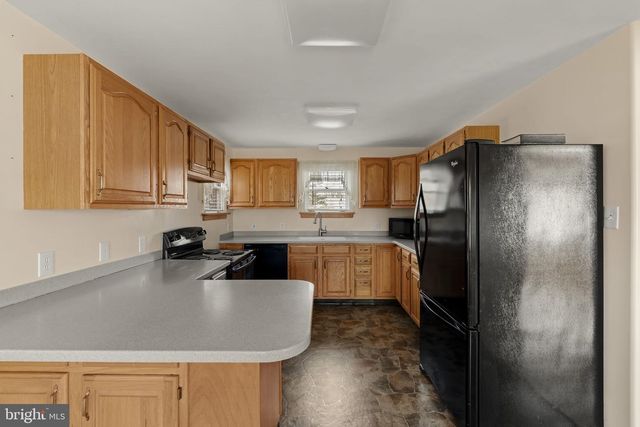 406 S CHURCH ST, Quarryville, PA 17566