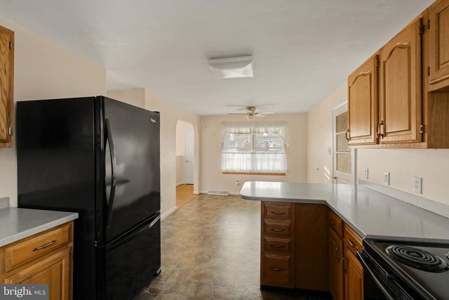 406 S CHURCH ST, Quarryville, PA 17566